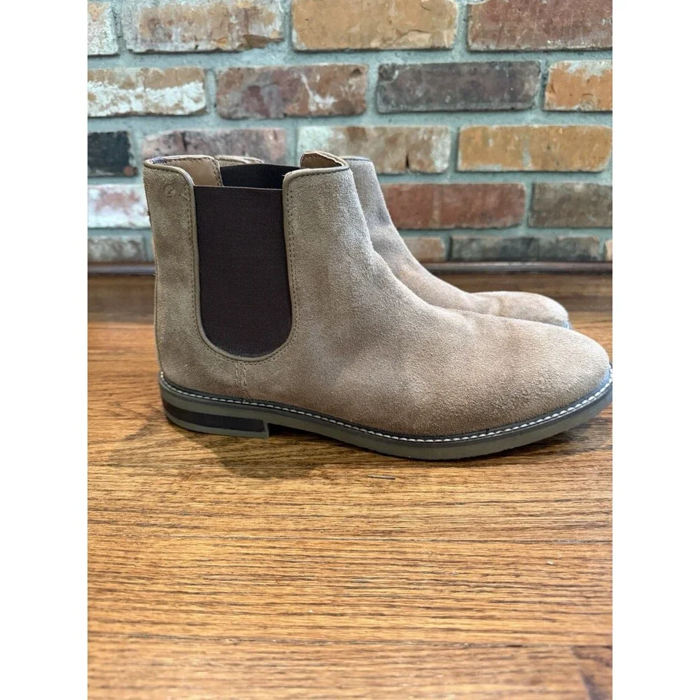 Clarks Collection Jaxen Chelsea Boots Mens 10.5 Taupe Suede Pull On Ankle Boot